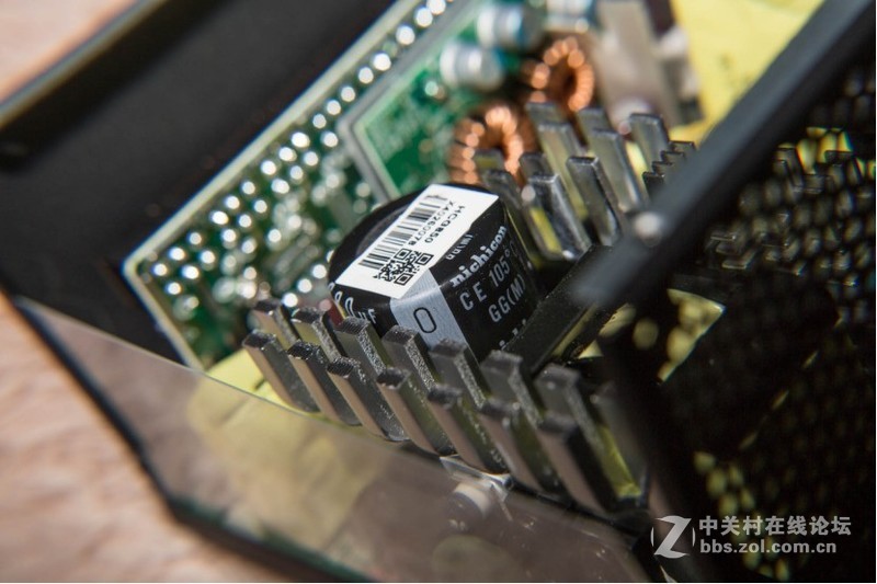 拆了，高人气850W金牌电源是否货真价实？大功率，小身材的安钛克HCG850Gold