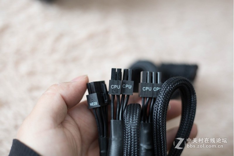 拆了，高人气850W金牌电源是否货真价实？大功率，小身材的安钛克HCG850Gold