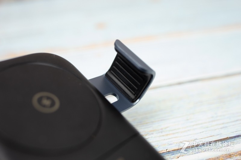 车载手机架新品上市，无线充电，重力联动，图拉斯车载无线充电器