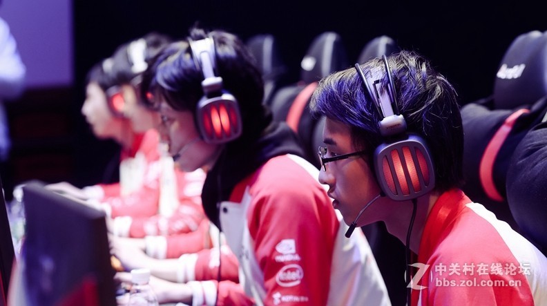 石墨烯不是伪科学，浅谈材料对游戏耳机的重要性