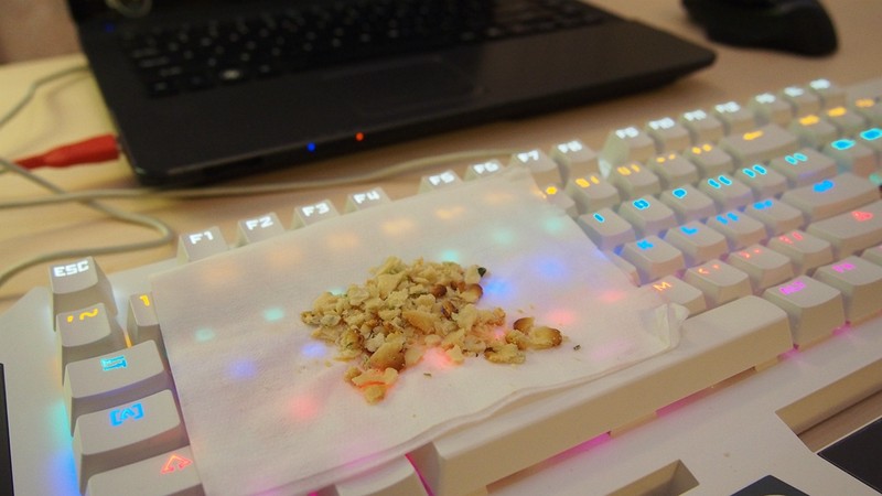 太凶悍 ，血手幽灵光轴B740极度暴力测试！