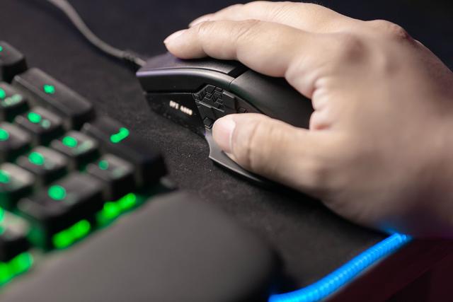 带屏显的超酷鼠标，酷冷至尊MM830尝鲜体验