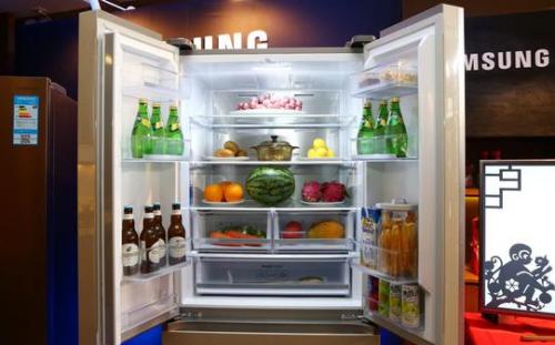 星空体育平台多开门冰箱再推精品，外表时尚靓丽内在饱含科技