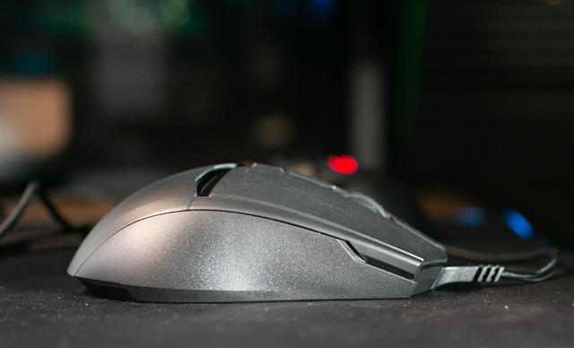 带屏显的超酷鼠标，酷冷至尊MM830尝鲜体验