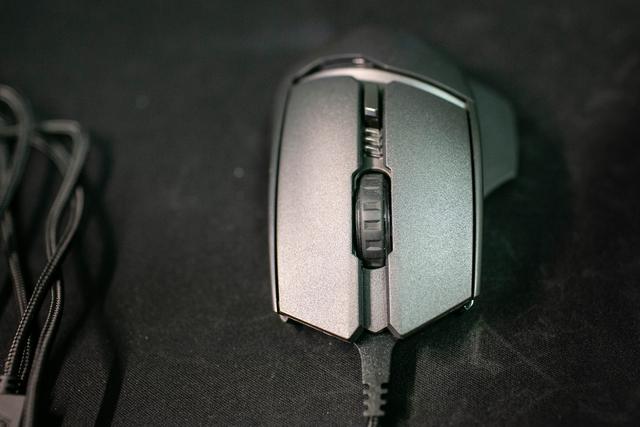 带屏显的超酷鼠标，酷冷至尊MM830尝鲜体验