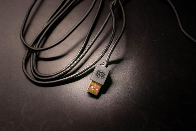 带屏显的超酷鼠标，酷冷至尊MM830尝鲜体验