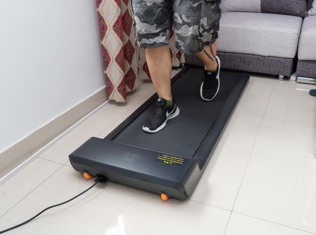 把客厅打造成健身房，支持米家的金史密斯走步机A1Pro测评！