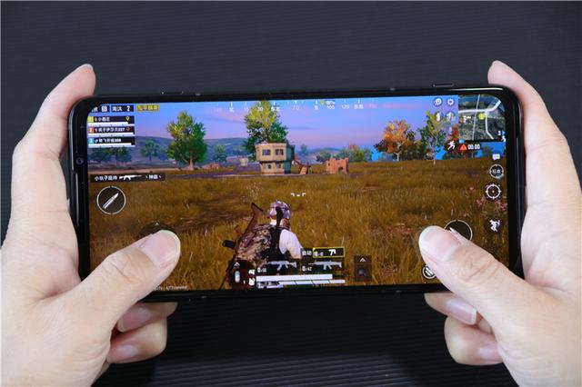 黑鲨游戏手机3体验，游戏高画质稳定60帧，快充竟有黑科技