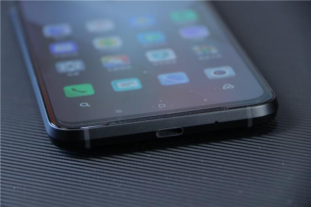 黑鲨游戏手机3体验，游戏高画质稳定60帧，快充竟有黑科技