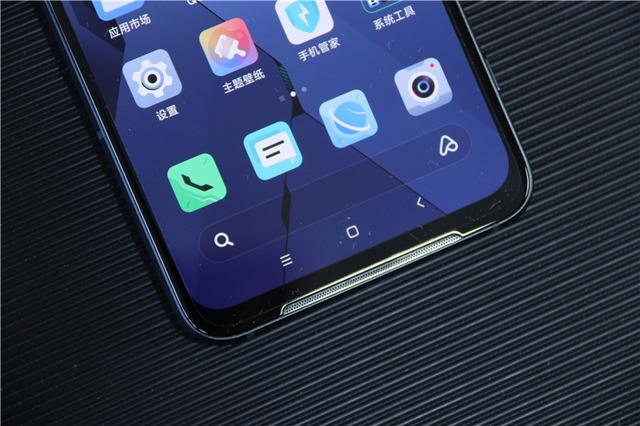 黑鲨游戏手机3体验，游戏高画质稳定60帧，快充竟有黑科技