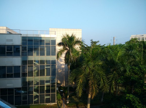 #大神F1我坐堂#看起来高大上的手机光学防抖究竟实用吗?