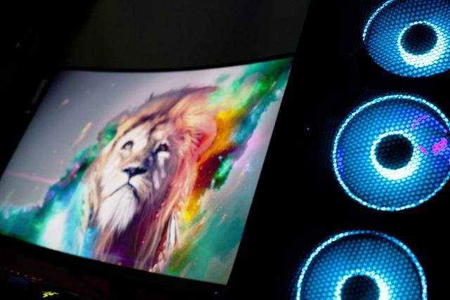 网咖老板推荐，HKC G32 Pro到手还行