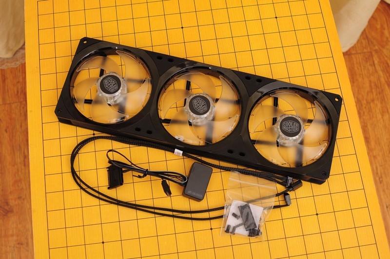 只求最高性价比，老司机实测告诉你千元内显卡选谁