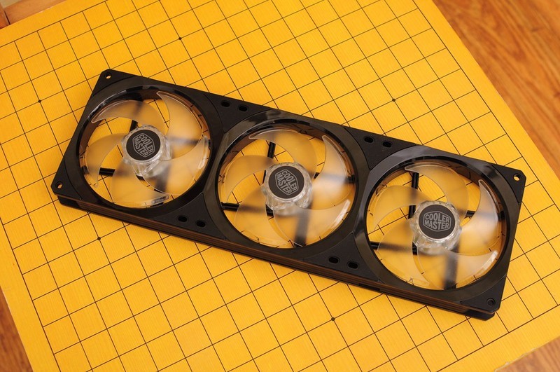 只求最高性价比，老司机实测告诉你千元内显卡选谁