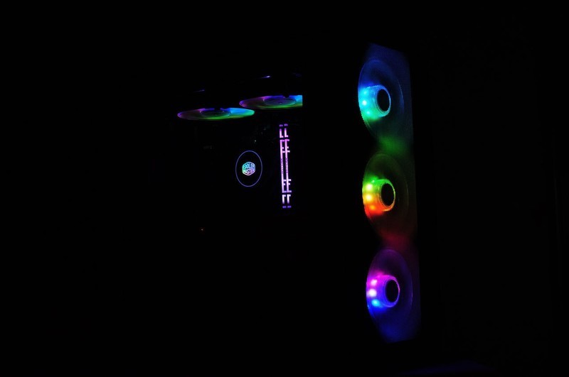 只求最高性价比，老司机实测告诉你千元内显卡选谁