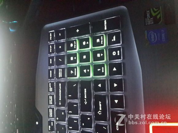 自改雷神键盘颜色！