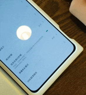 OPPO Reno额头亮相，还有一颗神秘按键！