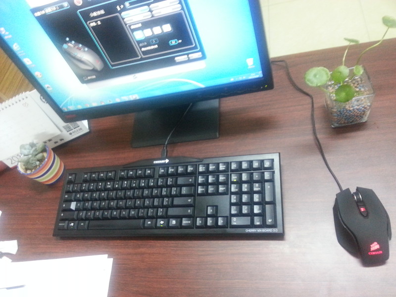 五一假日晒桌面活动~海盗船M45开箱及简评