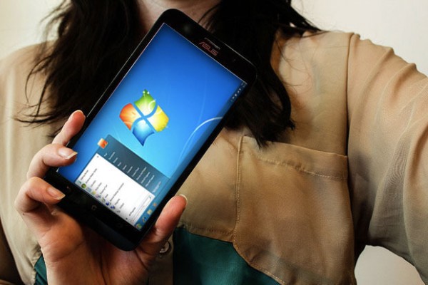 华硕ZenFone 2成功移植Windows 7桌面系统