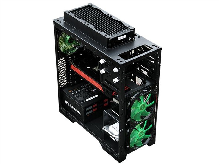 GAMEMAX碳60机箱特殊材质带来非一般的感觉