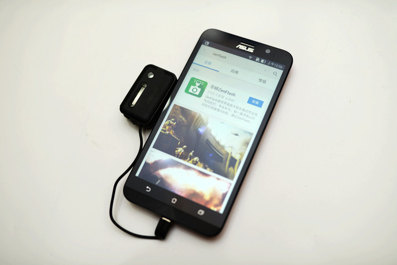 #华硕ZenFone 2及配件爆强体验#ZenFone2搭配最强拍照套件，LED+氙气闪光灯