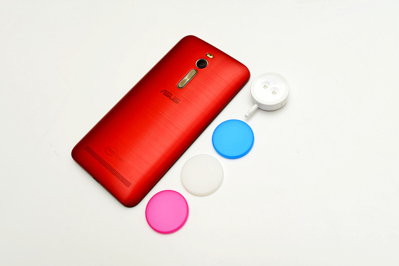 #华硕ZenFone 2及配件爆强体验#ZenFone2搭配最强拍照套件，LED+氙气闪光灯