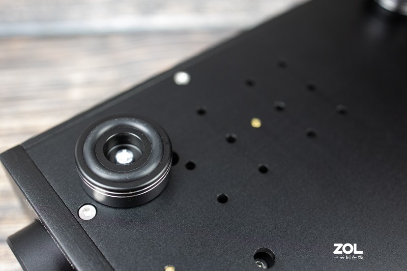 铝疙瘩里的一壶美酒，体验SDA-2 DAC船解码耳放一体机