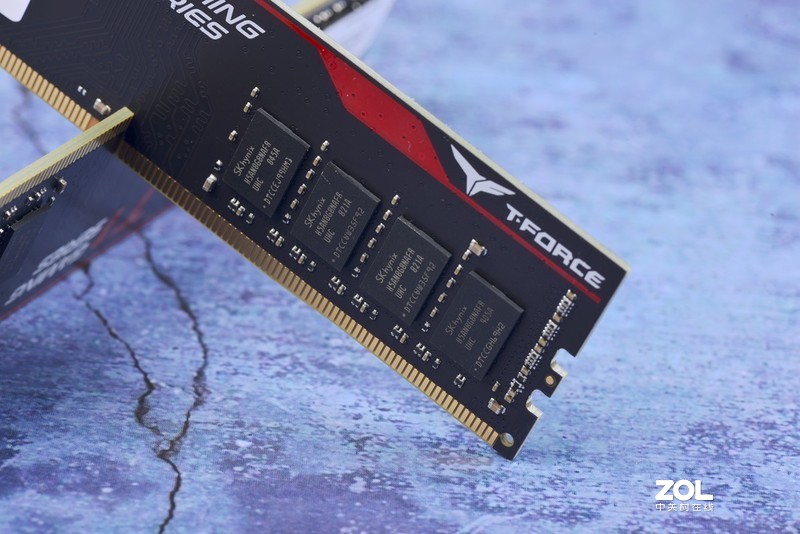 性价比、兼容性快到我碗里去，十铨T1 Gaming DDR4入手试玩