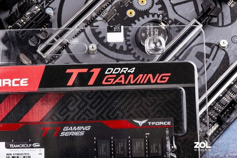 性价比、兼容性快到我碗里去，十铨T1 Gaming DDR4入手试玩