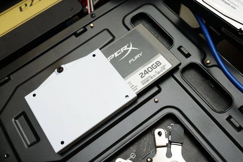 玩结构玩水冷也玩走线，先马坦克装机！