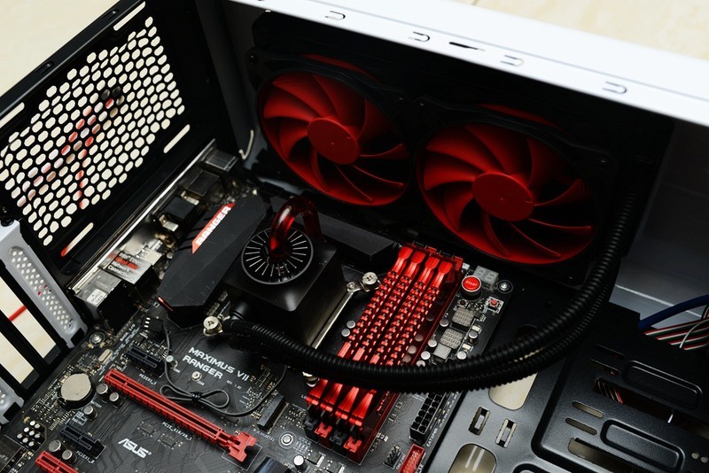 玩结构玩水冷也玩走线，先马坦克装机！