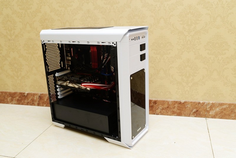 玩结构玩水冷也玩走线，先马坦克装机！