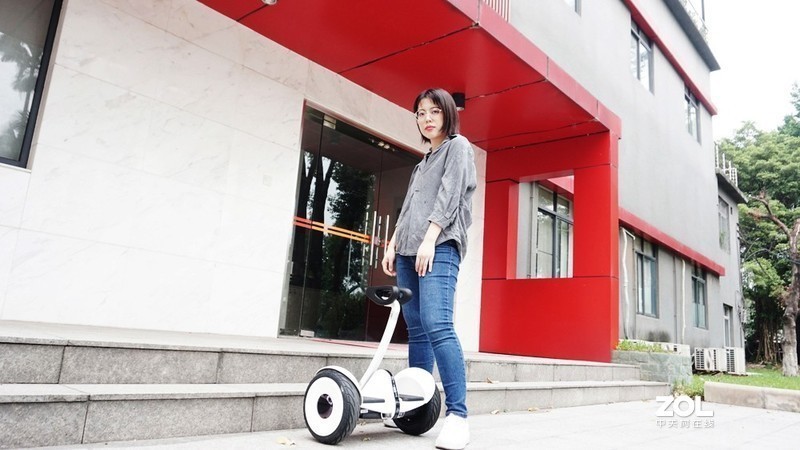 骑行代步通勤，我是这条街最靓的仔--Ninebot mini平衡车