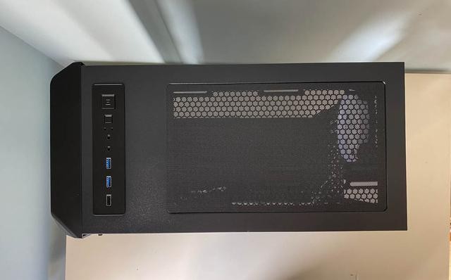 生活需要光污染，霸气需要侧透，双侧透机箱安钛克NX1000装机