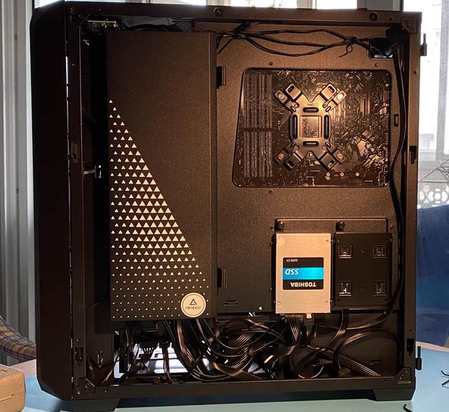 生活需要光污染，霸气需要侧透，双侧透机箱安钛克NX1000装机