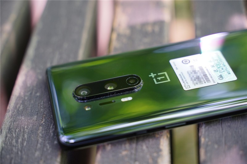 【一加8Pro】最极致的旗舰，却有些不像我爱的一加