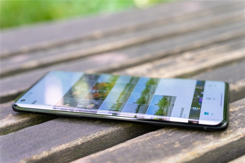 【一加8Pro】最极致的旗舰，却有些不像我爱的一加