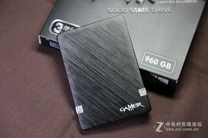 超大容量SSD来袭，GAMER 960SSD性能测试