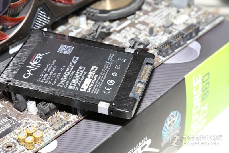 超大容量SSD来袭，GAMER 960SSD性能测试