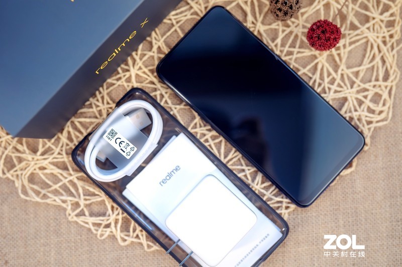 配置高端，凭实力搅局---“敢越级”的手机realme X体验
