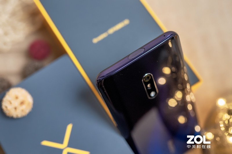 配置高端，凭实力搅局---“敢越级”的手机realme X体验