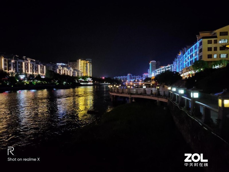 配置高端，凭实力搅局---“敢越级”的手机realme X体验