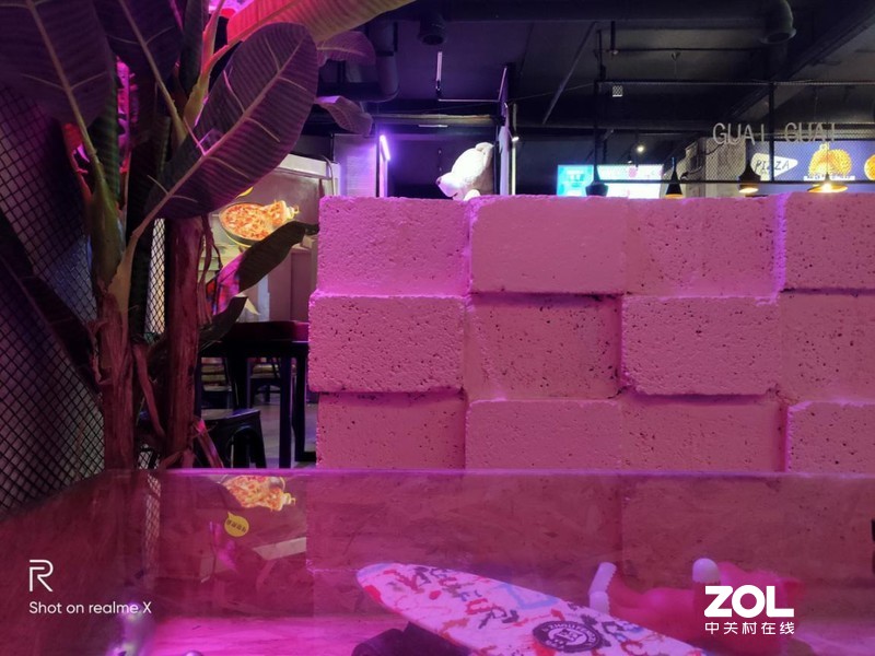 配置高端，凭实力搅局---“敢越级”的手机realme X体验