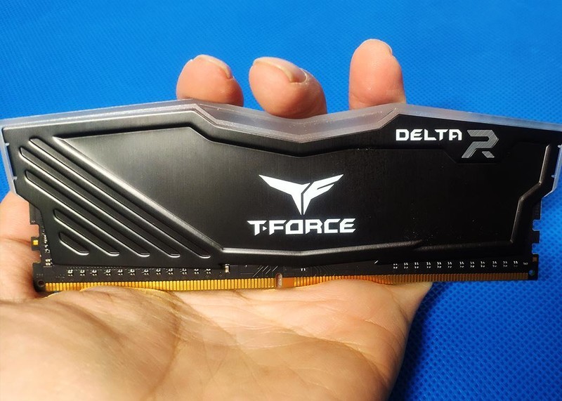 给电脑升级加DDR4内存，让它跑的更快，更远，更持久