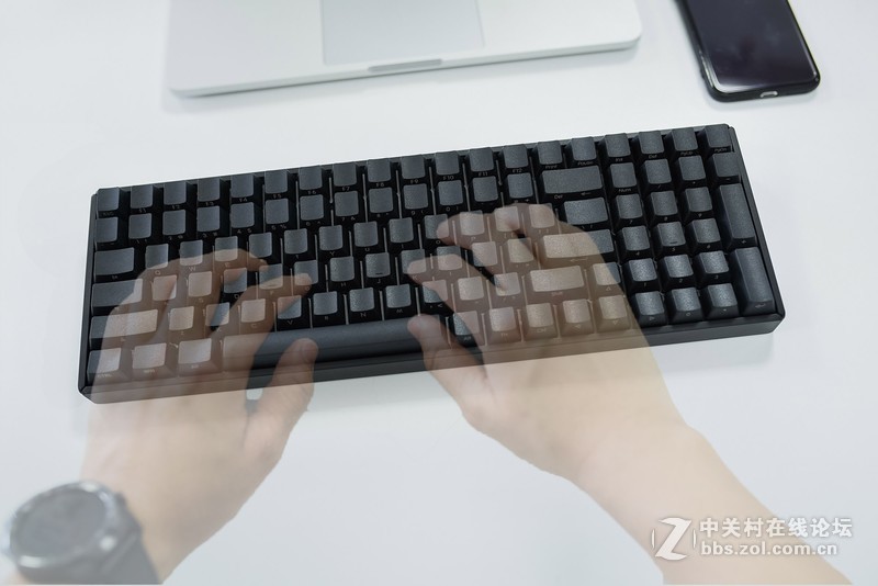 这款一定适合喜欢低调的你，IQUNIX F96碳黑版双模键盘快速上手