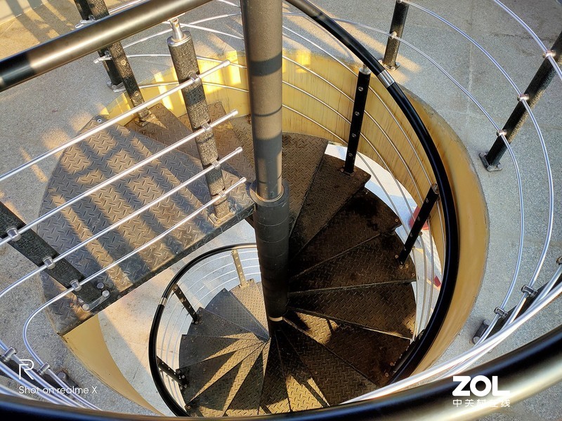 配置高端，凭实力搅局---“敢越级”的手机realme X体验