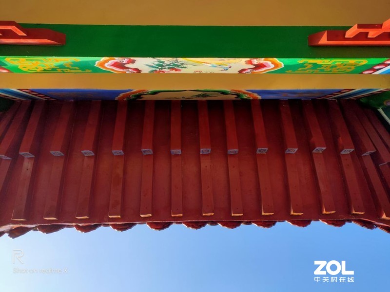 配置高端，凭实力搅局---“敢越级”的手机realme X体验