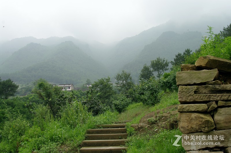 一个人的山 让心更静  (理光28-110 f2.8-f4)