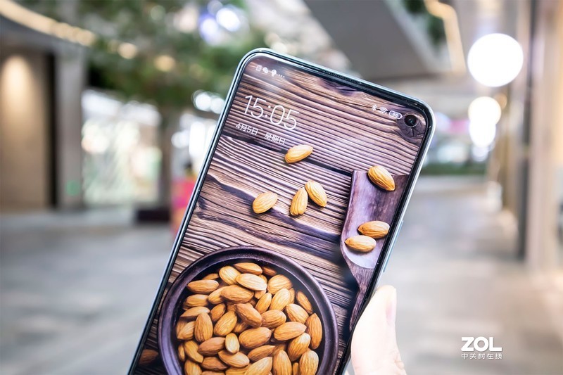 5G手机做到两千元，vivo z6颜值与性能兼具吗？