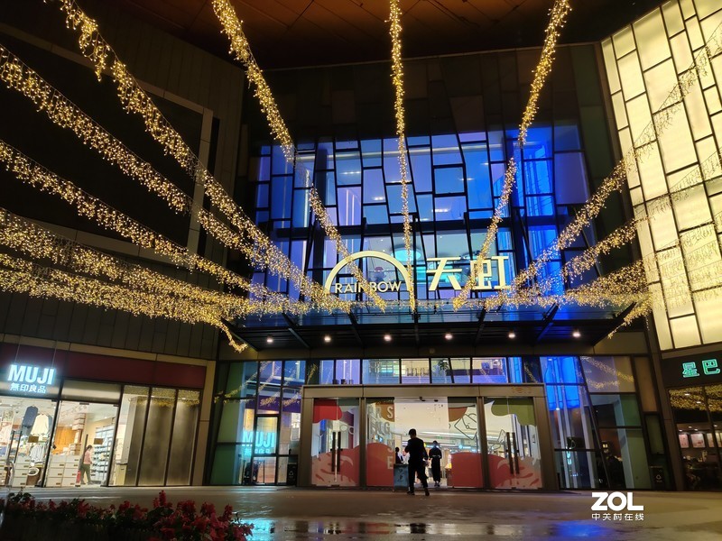 5G手机做到两千元，vivo z6颜值与性能兼具吗？